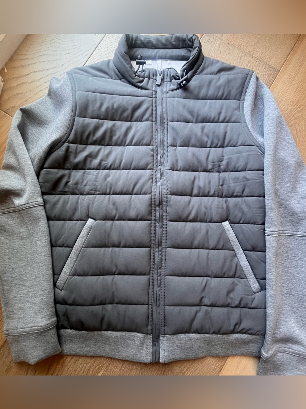 NWOT Travis Mathew Charcoal Quilted Hybrid Puffer Jacket